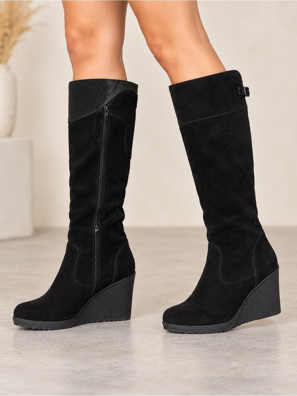 New Women’s Bjornal Lyndell Black Suede Wedge Boots Size 11 New